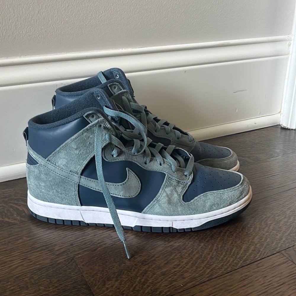 Men's Nike Dunk High Retro Premium Armory Navy. Men’s size 10.5.